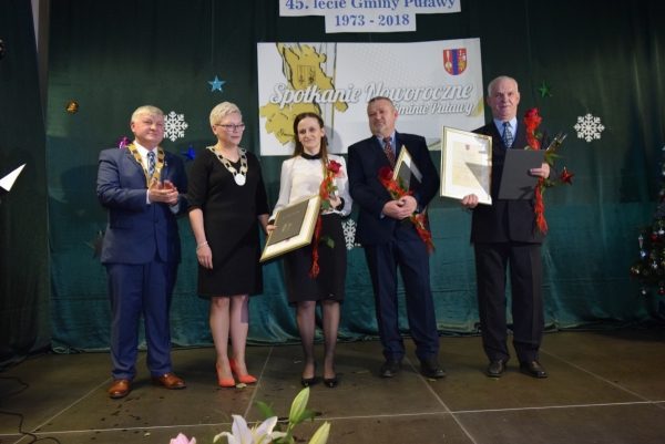 Spotkanie Noworoczne Gminy Puławy - Tomasz Kozak wśr&oacute;d "Zasłużonych"