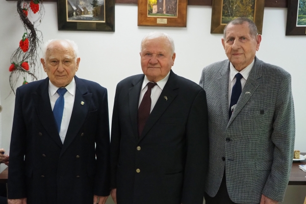 Wspomnienia o tym, jak się w szyku &bdquo;zera ustawiały&rdquo;&hellip;