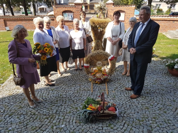 Dożynki Parafialne w Gołębiu