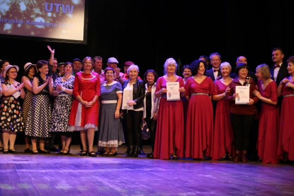 Zesp&oacute;ł Gęsawa na Festiwalu Tańca w Skarżysku-Kamiennej